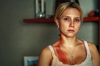 Rozřezala nevěrného manžela a diváci s ní soucítí. Mrazivý thriller podle skutečnosti bourá žebříčky Netflixu